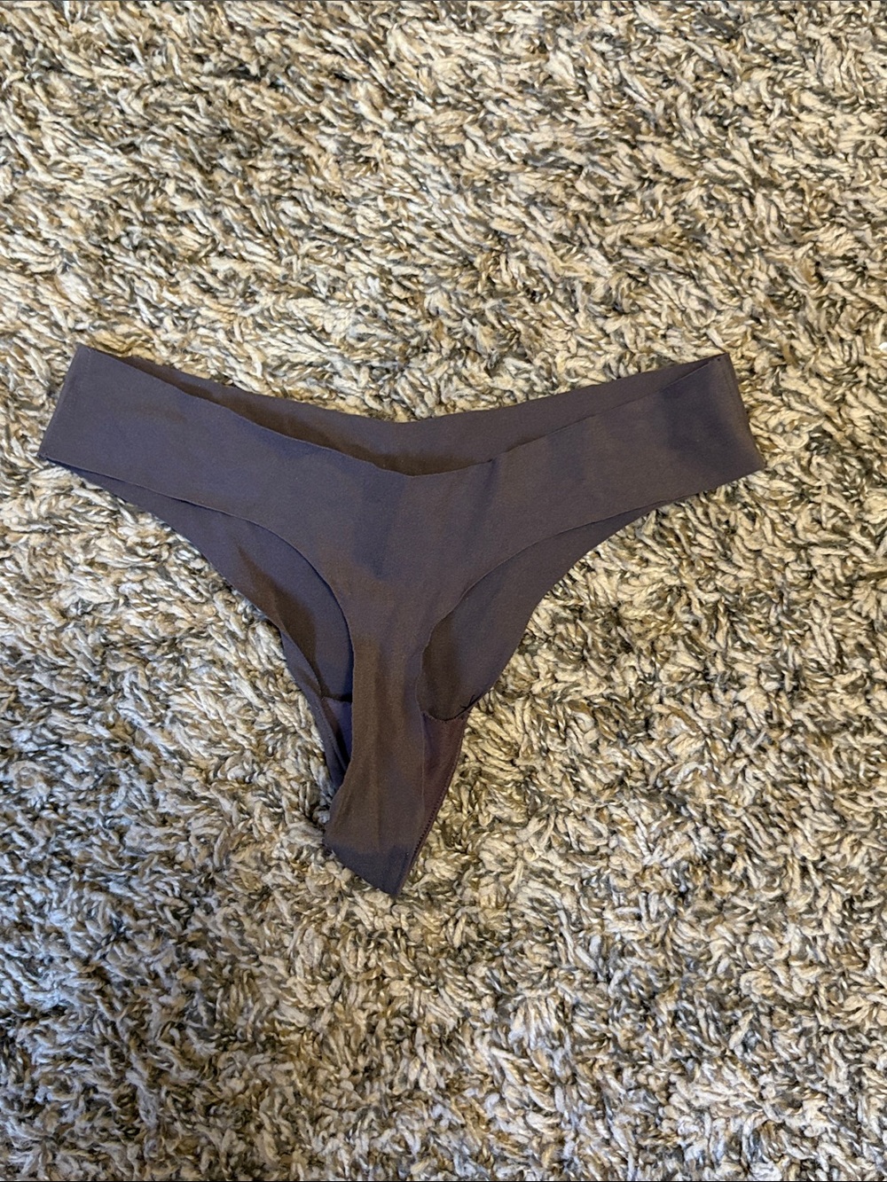 ALO Yoga Airbrush Invisible Thongs Sz XXS new set of 10 - Picture 9 of 9